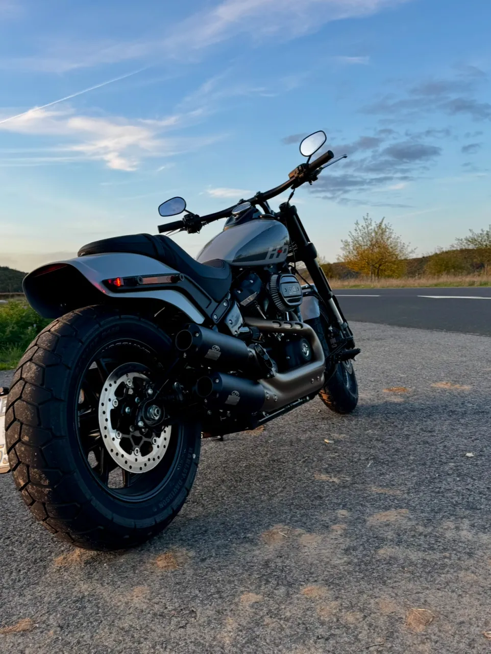 Harley-Davidson im Abendlicht